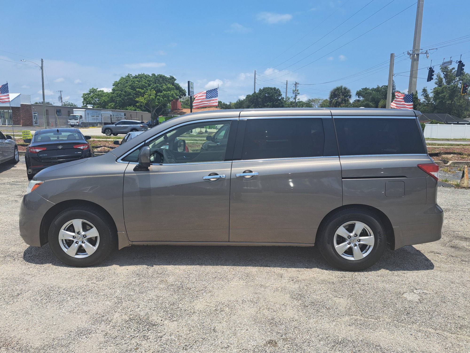 photo of 2015 Nissan Quest S